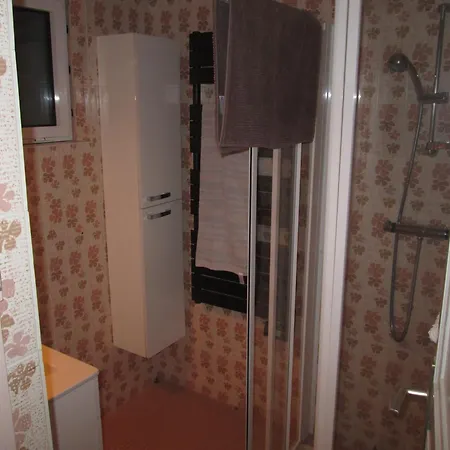 La Rose * 圣特罗让莱班